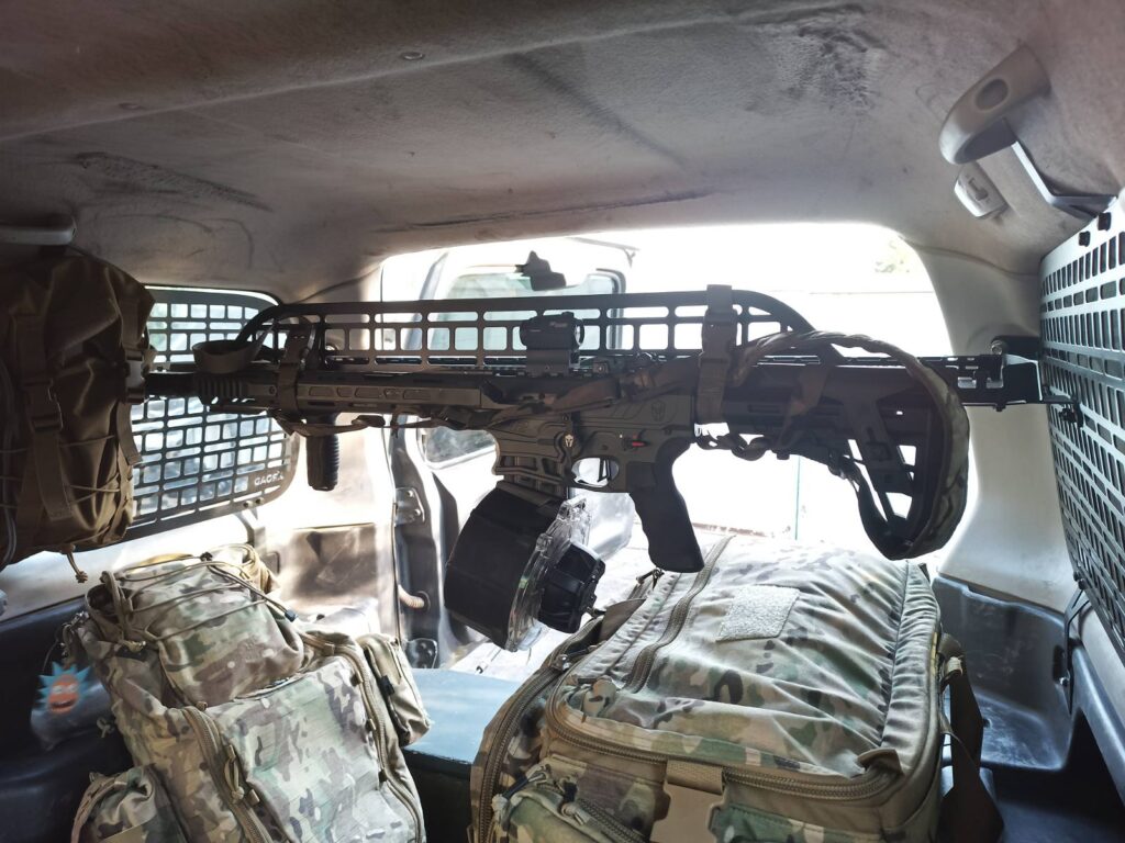 Модульна система зберігання Molle (Молле) для вікон багажника Suzuki Jimny JB23/JB33/JB43/JB53 (1998-2018)