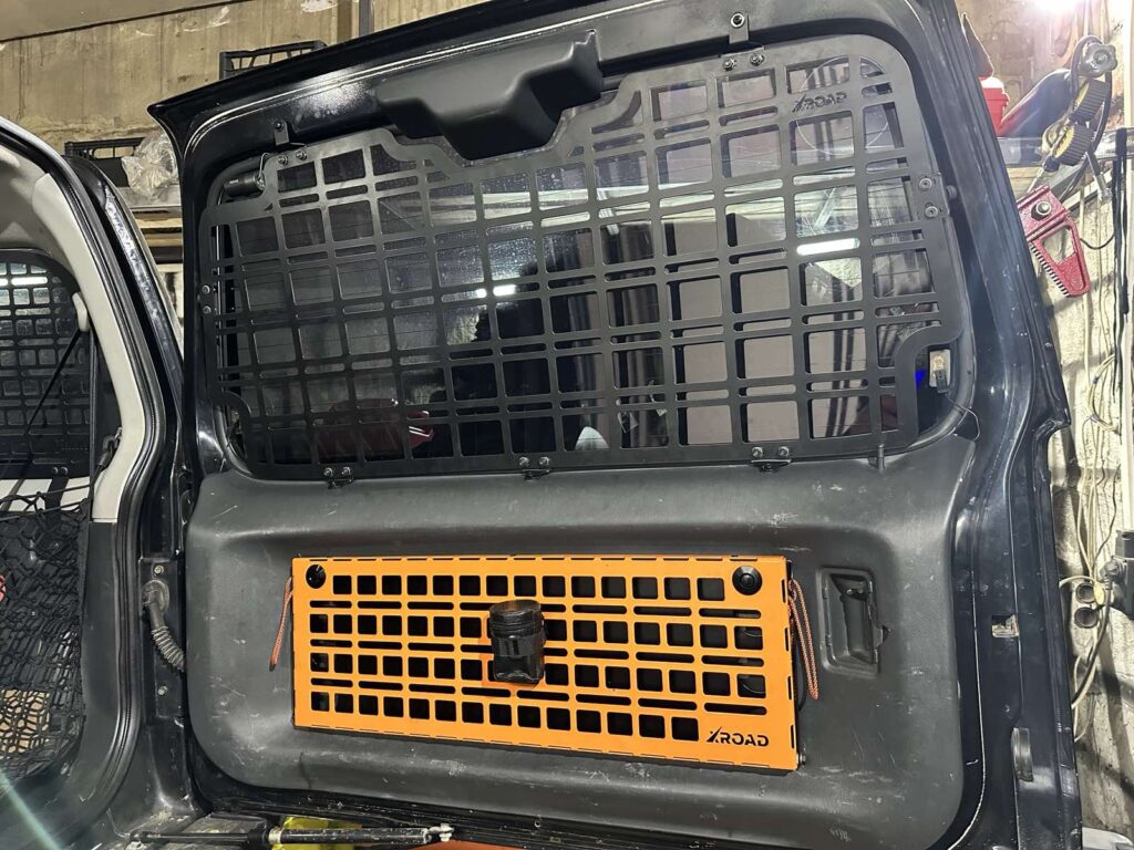 Модульна система зберігання Molle (Молле) для вікон багажника Suzuki Jimny JB23/JB33/JB43/JB53 (1998-2018)