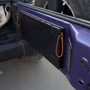 Відкидний стіл на двері багажника Jeep Wrangler — експедиційний складний стіл MOLLE