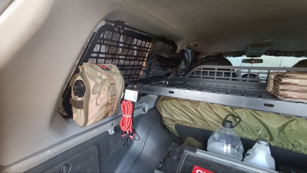 Модульна система зберігання Molle (Молле) для вікон багажника Mitsubishi Pajero Sport 1