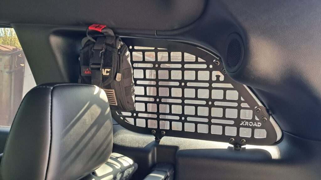 Модульна система зберігання Molle (Молле) для вікон багажника Jeep Grand Cherokee WK2 (2011-2022)