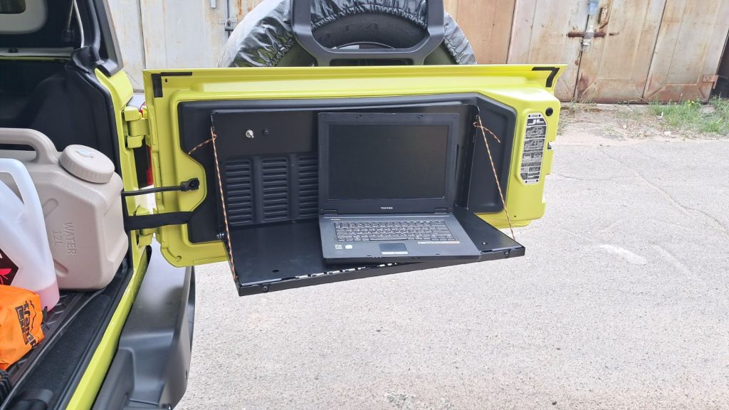 Відкидний стіл на двері багажника Jeep Wrangler — експедиційний складний стіл MOLLE без свердління