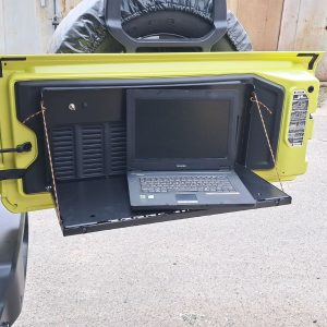Відкидний стіл на двері багажника Jeep Wrangler — експедиційний складний стіл MOLLE без свердління