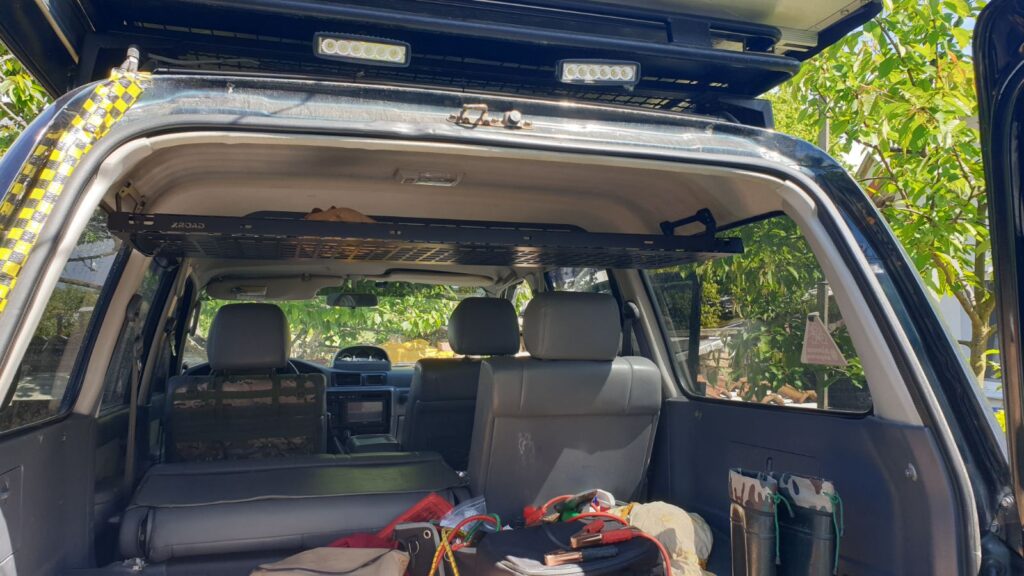 Полиця під стелю в багажник Toyota Land Cruiser 80