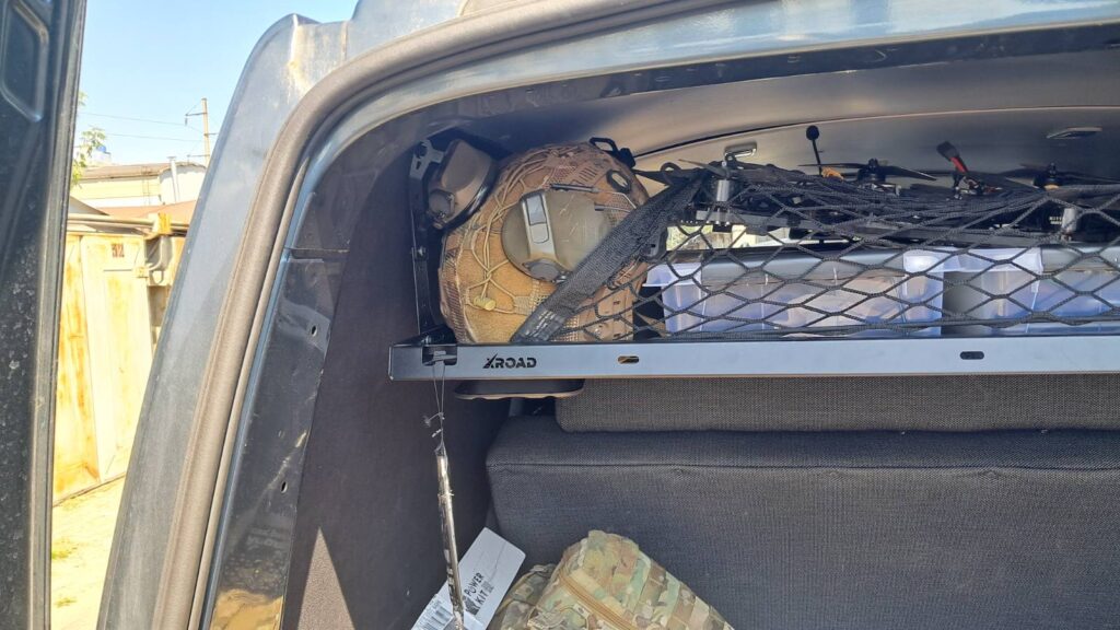 Полиця під стелю в багажник Volkswagen Transporter