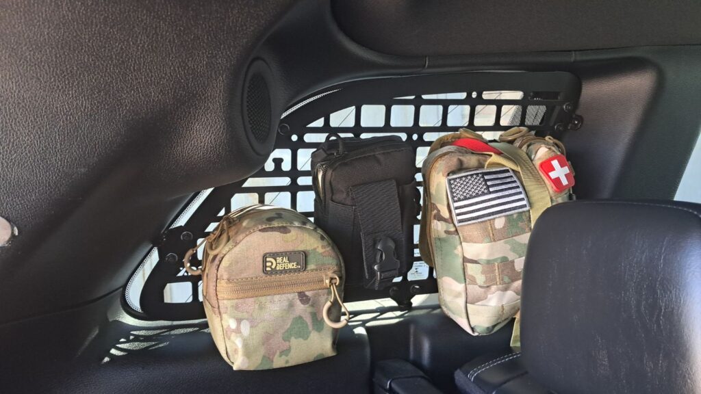 Модульна система зберігання Molle (Молле) для вікон багажника Jeep Grand Cherokee WK2 (2011-2022)