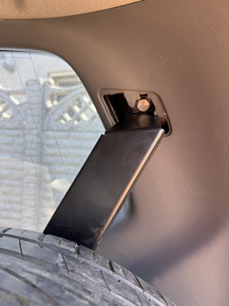 Кронштейн запасного колеса в багажник Toyota Land Cruiser Prado 120, Lexus GX470