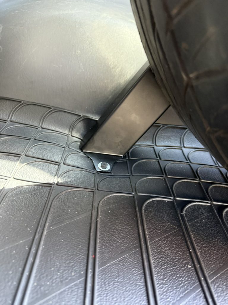 Кронштейн запасного колеса в багажник Toyota Land Cruiser Prado 120, Lexus GX470