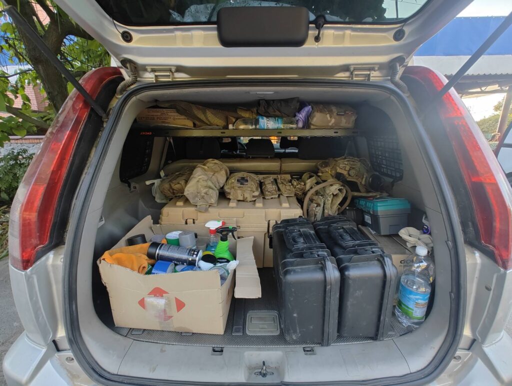 Модульна система зберігання Molle (Молле) для вікон багажника Nissan X-Trail T30 (2001-2008)