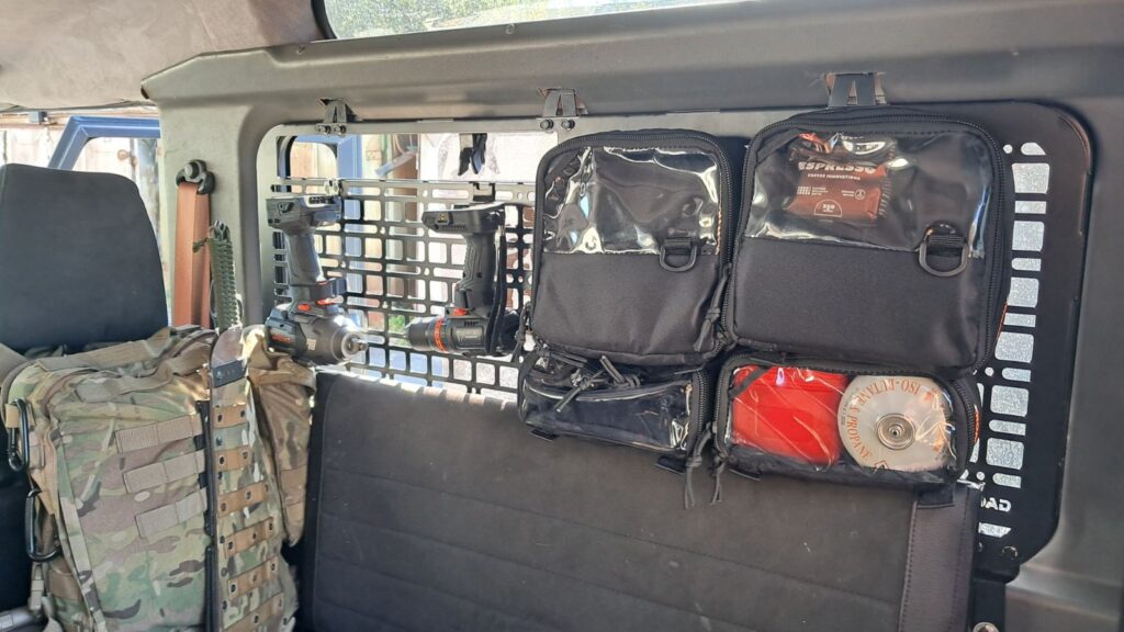 Модульна система зберігання Molle (Молле) для вікон багажника Land Rover Defender 110