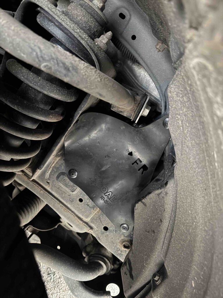 Пильник моторного відсіку передній правий XRoad 53735-35150 для Toyota / Lexus