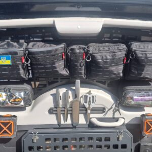 Панель Молле на вікно дверей багажника Mitsubishi Pajero Wagon 4