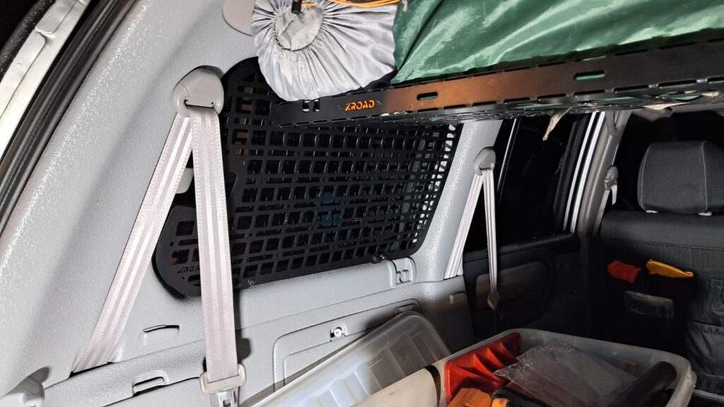 Полиця під стелю в багажник Toyota Land Cruiser 100