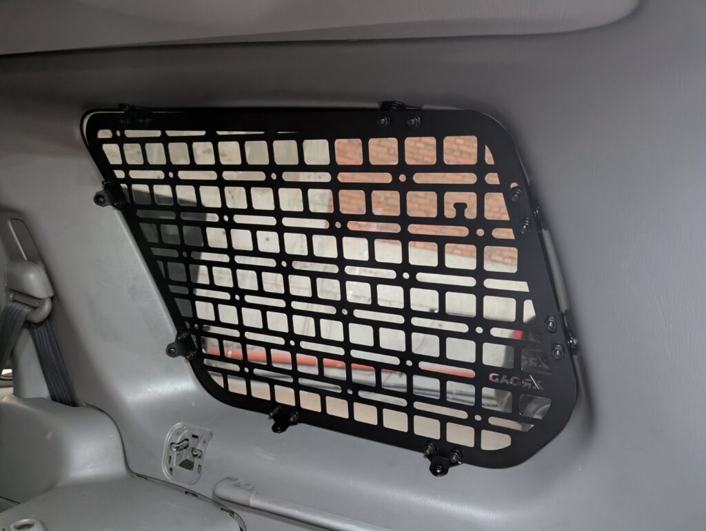 Модульна система зберігання Molle (Молле) для вікон багажника Subaru Forester 2 SG (2002-2008)