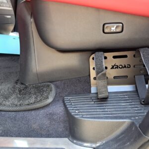 Molle (Молле) панель під заднє сидіння Toyota Land Cruiser 200
