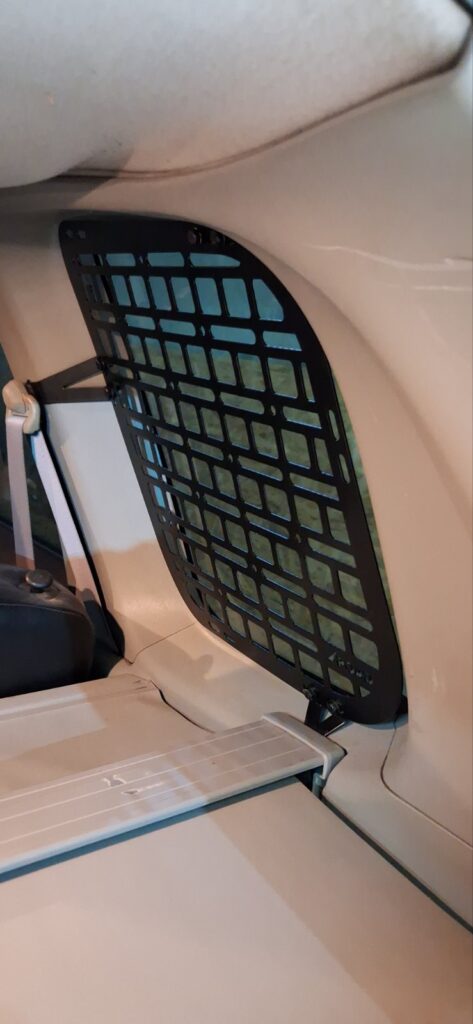 MOLLE-панель на бокове вікно багажника Nissan X-Trail T30
