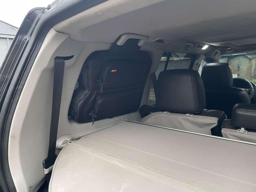 Термосумка-органайзер на вікно багажника Mitsubishi Pajero G4 (2006-2021)