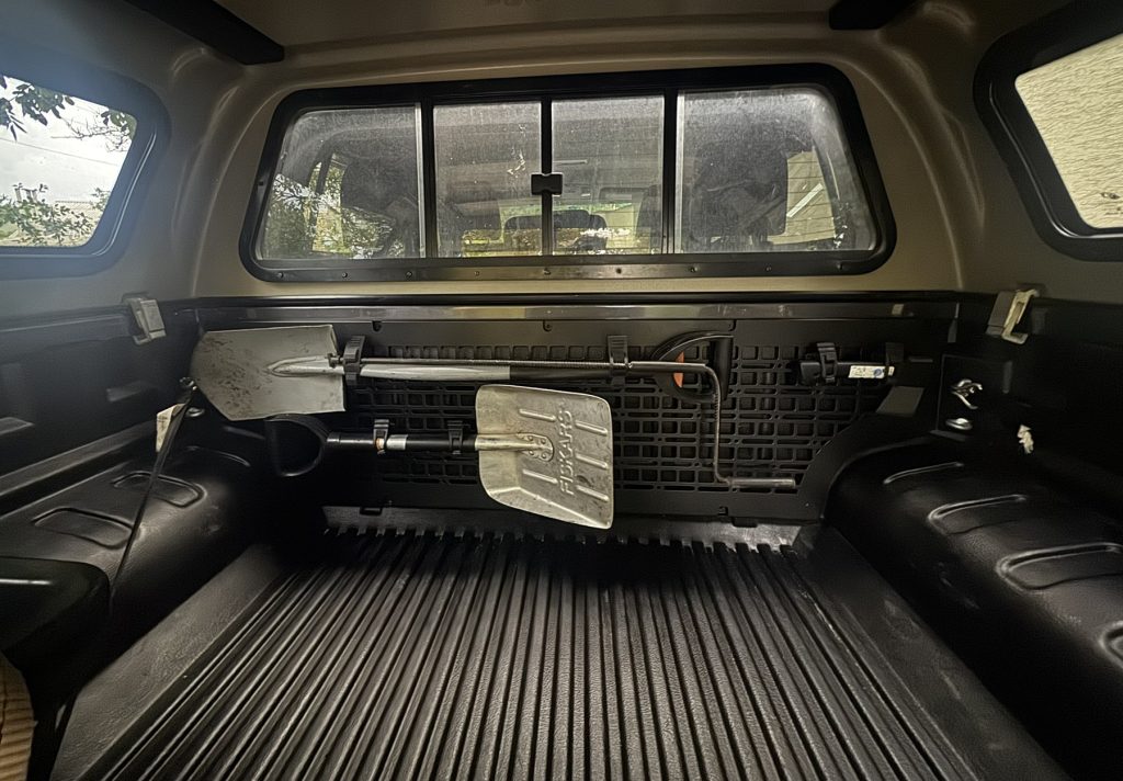 Молле-панель в пікап HiLux8 (2015+)