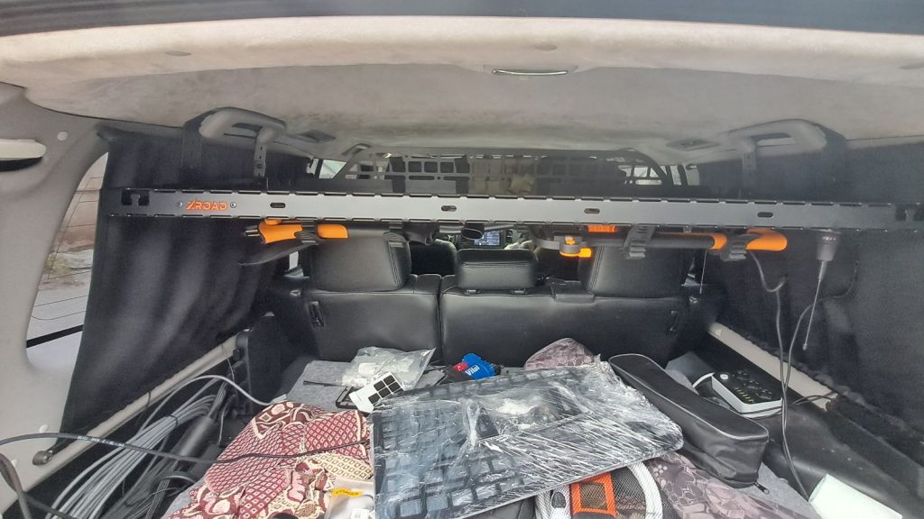 Полиця під стелю в багажник Mitsubishi Pajero 4 (2006-2021)