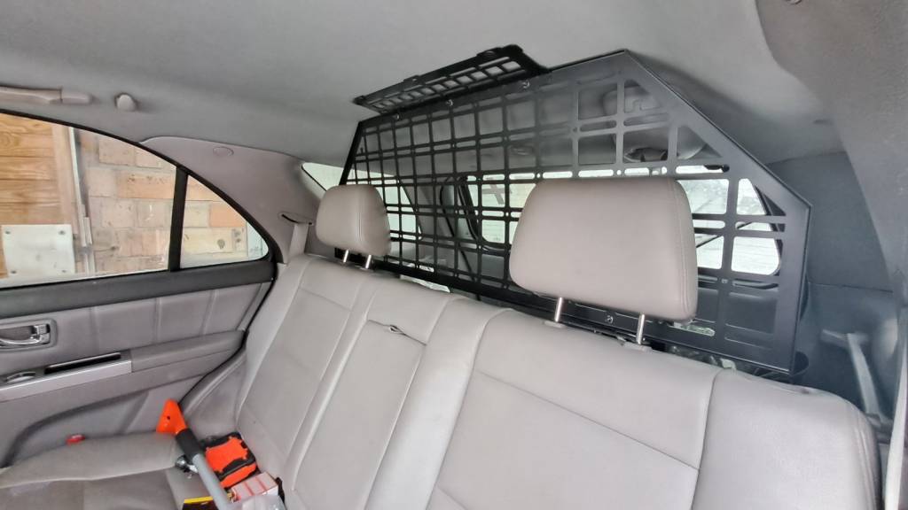 Металева перегородка в багажник для КІА Соренто / Cargo barrier for KIA Sorento