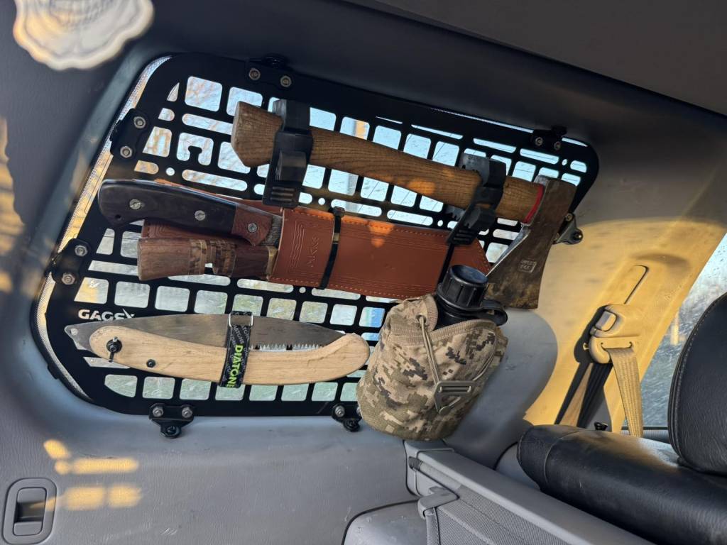 Модульна система зберігання Molle (Молле) для вікон багажника Subaru Forester 2 SG (2002-2008)