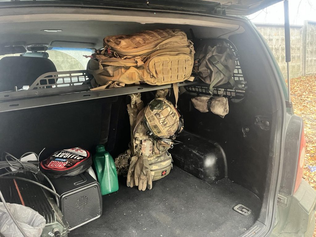 Полиця під стелю в багажник Hyundai Terracan (2001-2007)