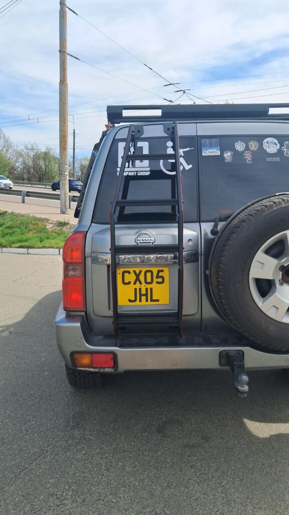 Драбина для Nissan Patrol Y61 (1997+)