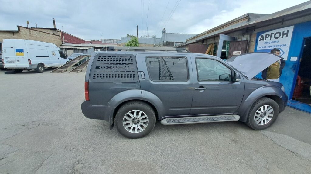 Зовнішня Molle (Молле) панель для Nissan Pathfinder R51 (2004-2012)