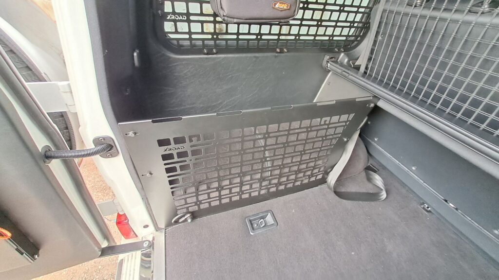 Молле органайзер (кошик) на крило багажника Mercedes G-Class W463 (1990-2018)