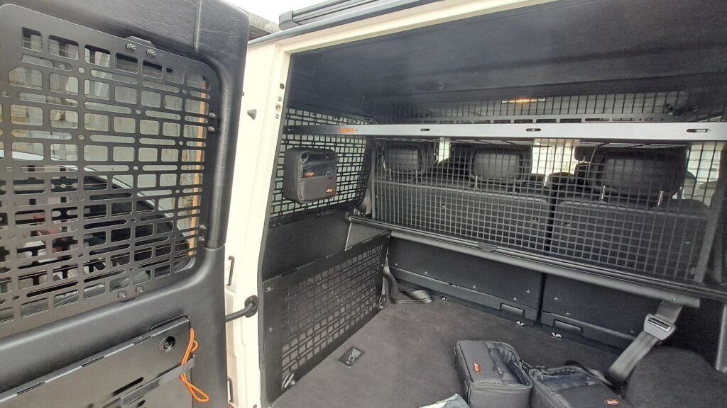Молле органайзер (кошик) на крило багажника Mercedes G-Class W463 (1990-2018)