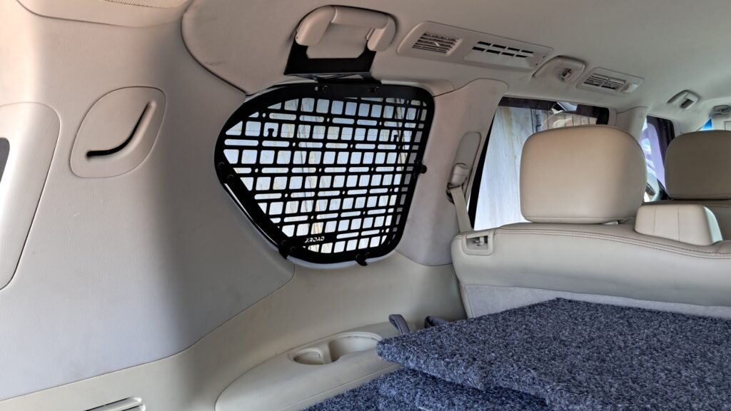 MOLLE панель Nissan Patrol Y62 на вікно багажника XRoad